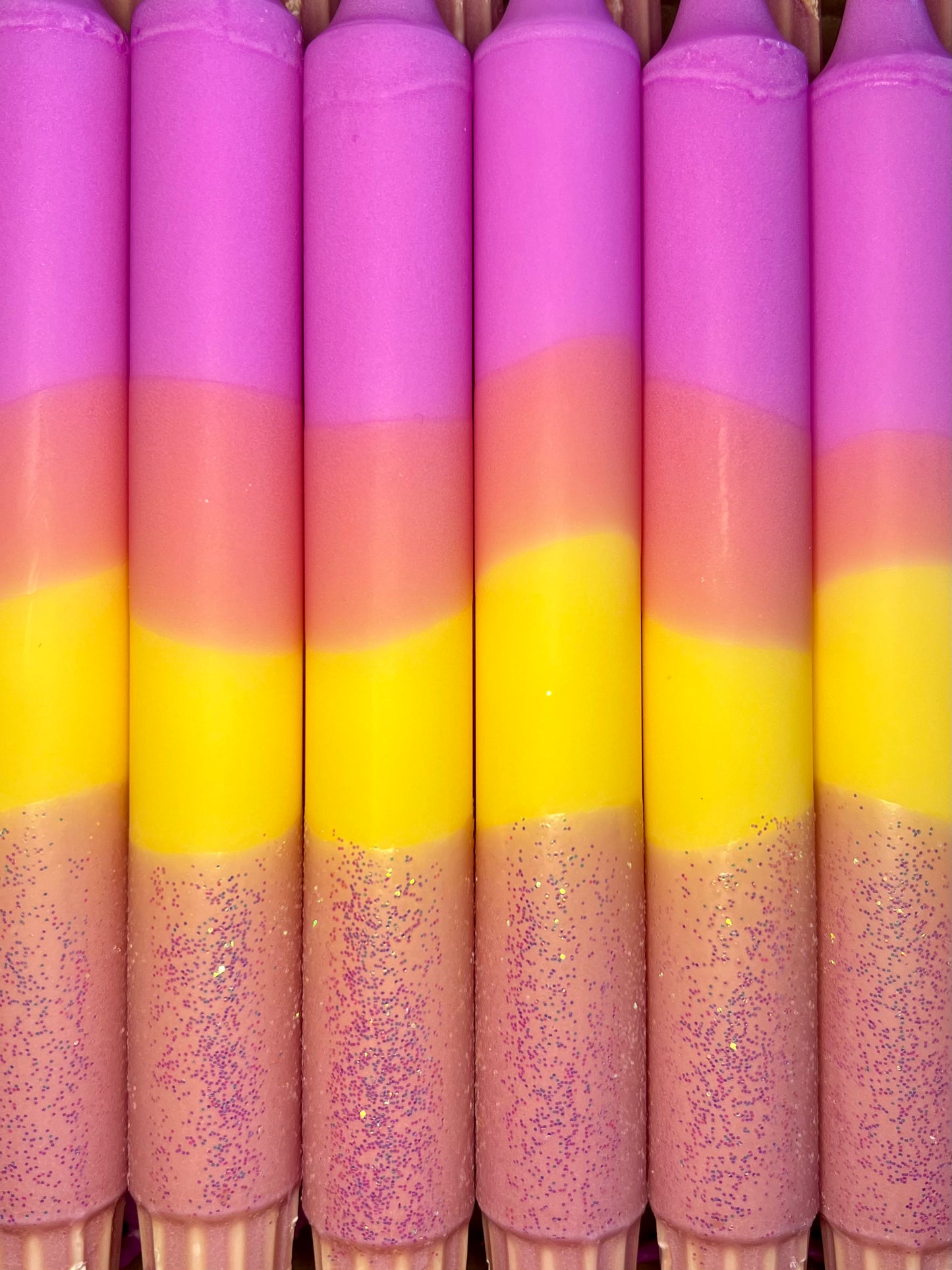 Kunstlys rosa/gul/lilla m/glitter