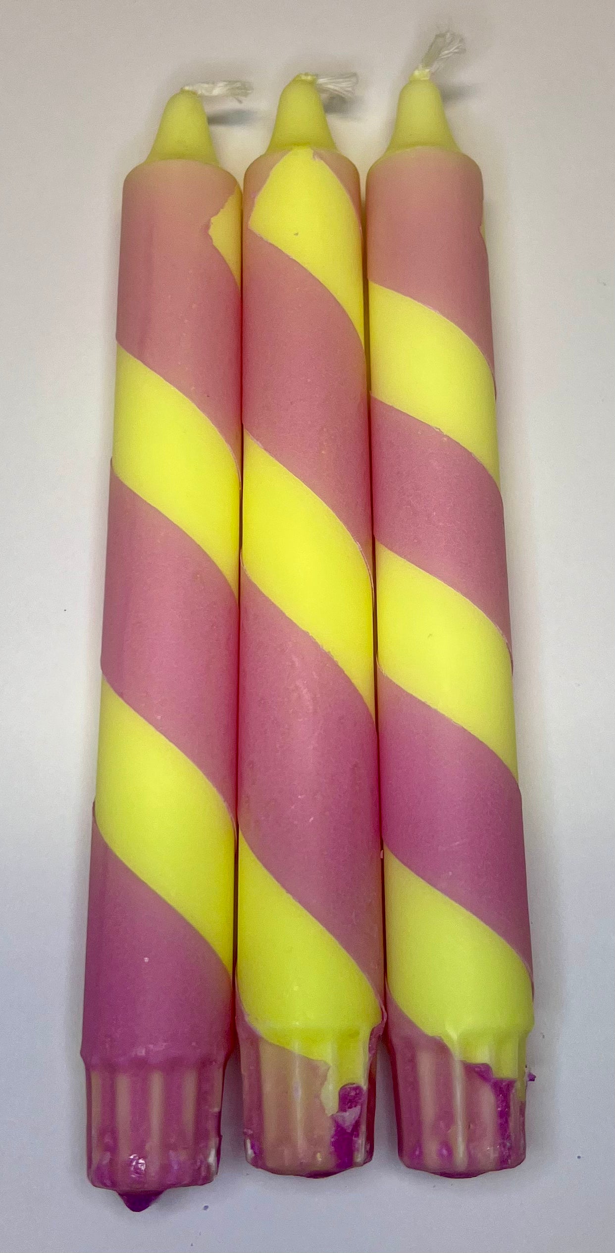 Kunstlys neon gul twist