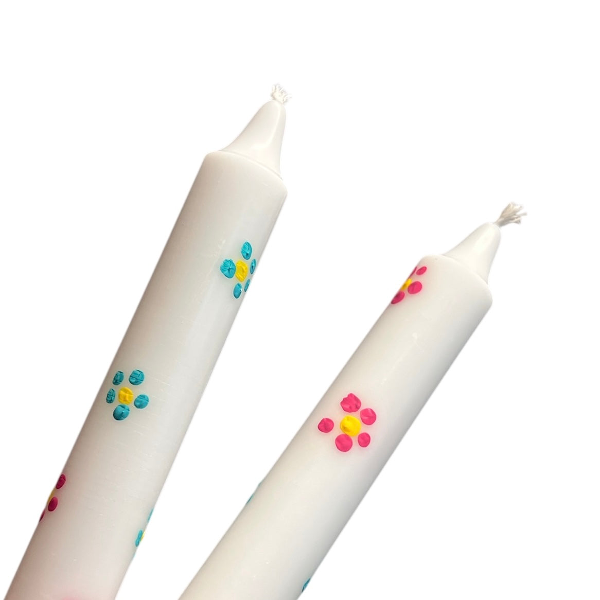 Kronelys med håndmalte små blomster