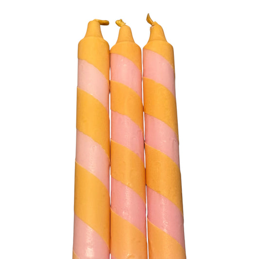 Kronelys med rosa og gul twist